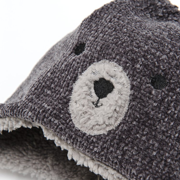 Grey hat with bear print and ears laces and fleece lining