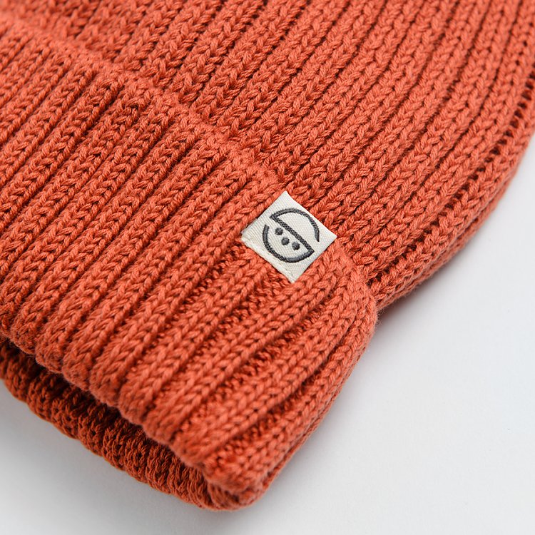 Red cap
