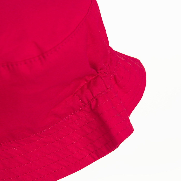 Red summer cap with crab print and claws