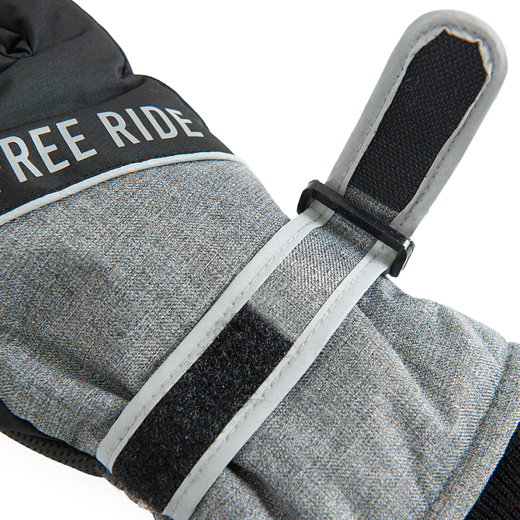 SKI GLOVES