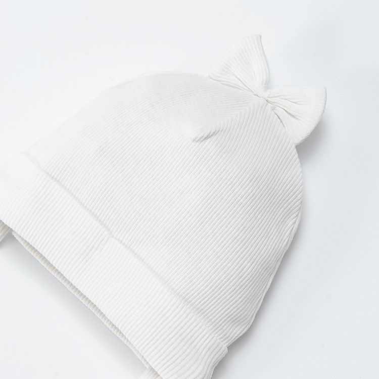 Cream cap with bow