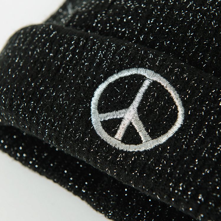Black cap with peace sign