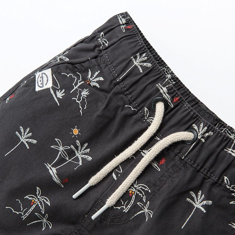 Shorts with palm trees print