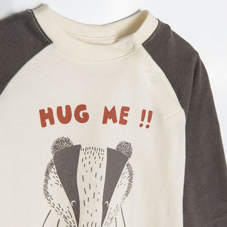 Μπλούζα μακρυμάνικη γκρι με στάμπα ρακούν "hug me"
