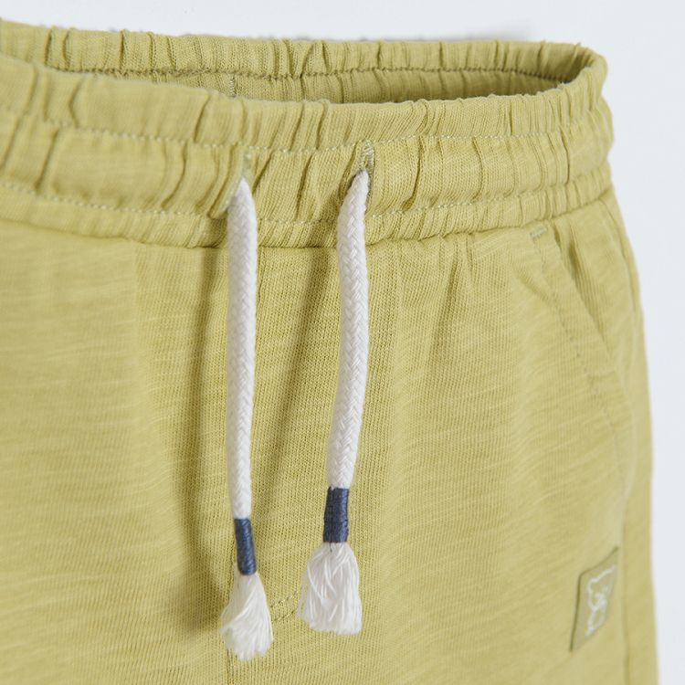 Olive shorts with adjustable waist and side pockets
