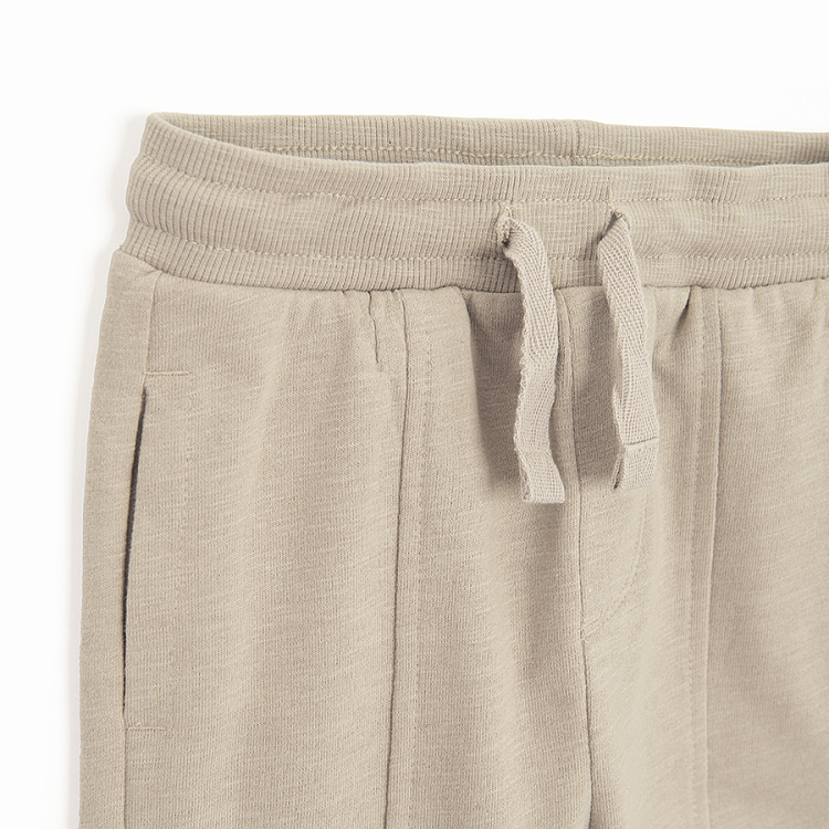 Beige joggings pants with cord