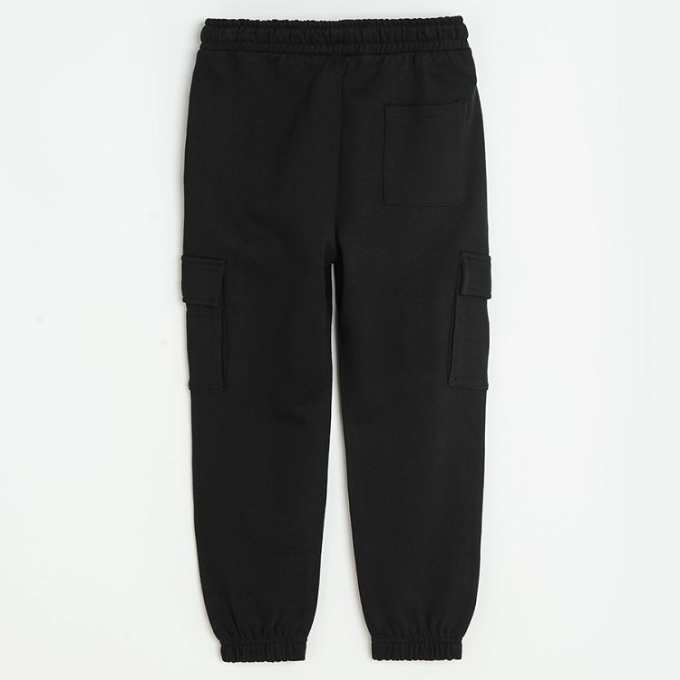 Black cargo jogging pants