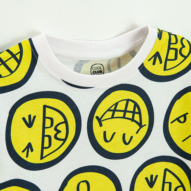 White short sleeve T-shirt with Smileys print