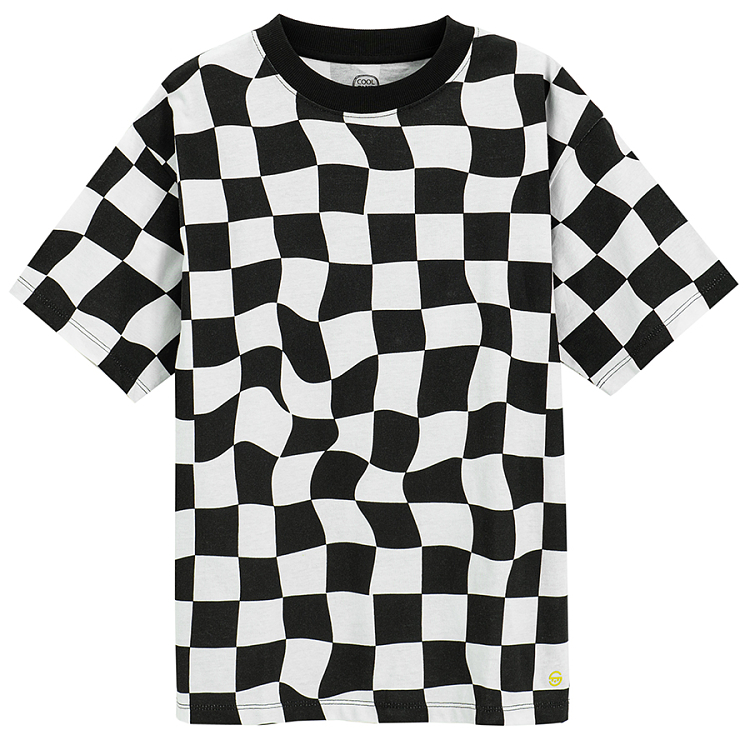 Black and white T-shirt with race flag print