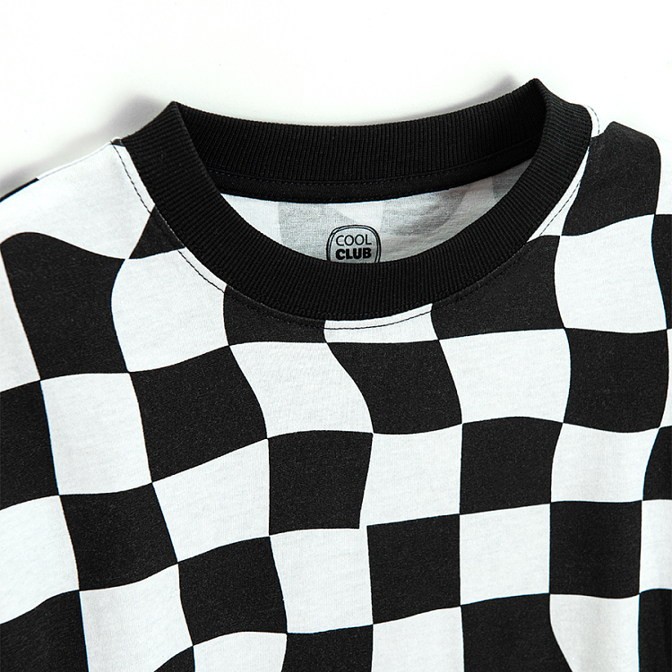 Black and white T-shirt with race flag print