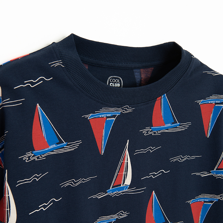 Navy blue T-shirt with boats print