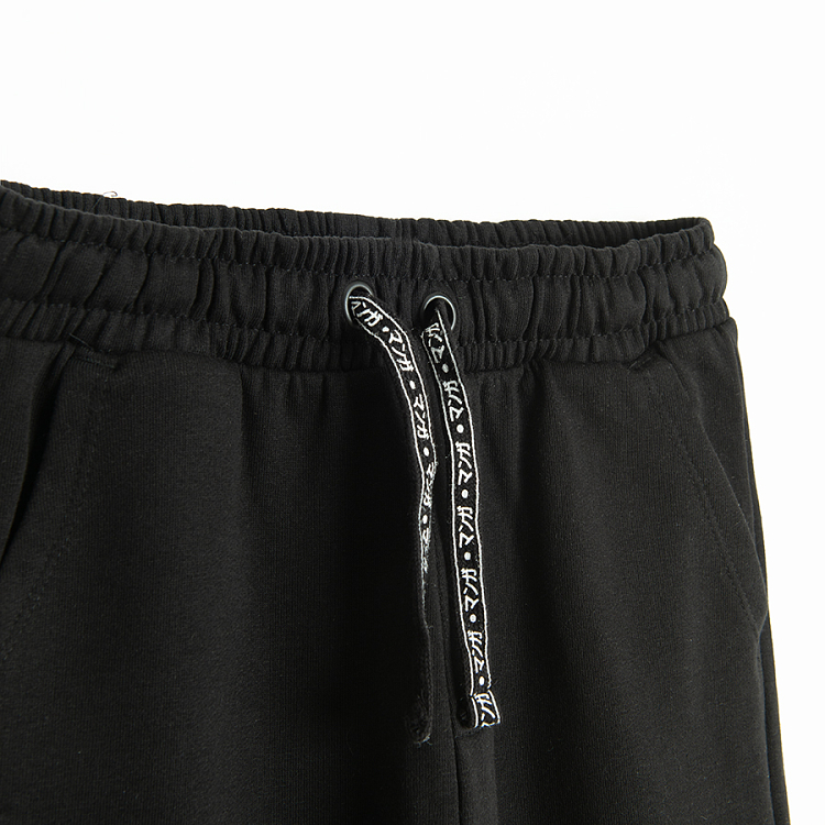 JOGGING PANTS