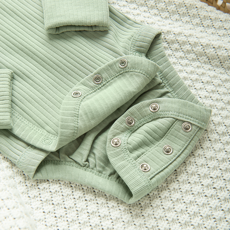 CLOTHING SET