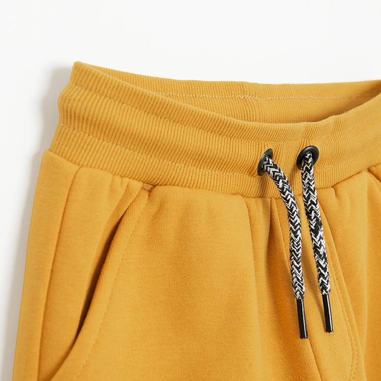 JOGGING PANTS