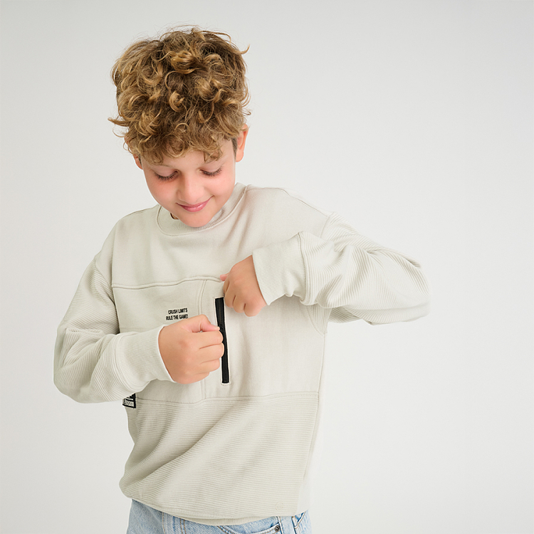SWEATSHIRT