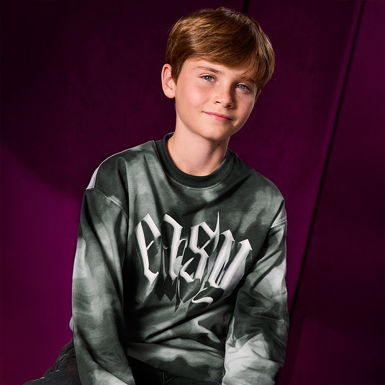SWEATSHIRT