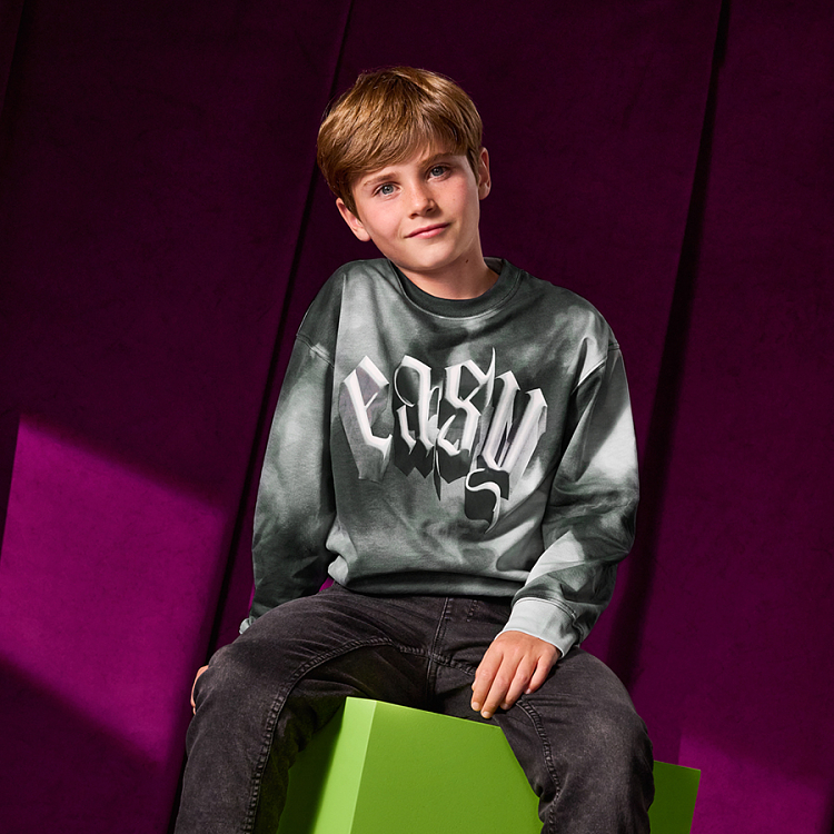 SWEATSHIRT