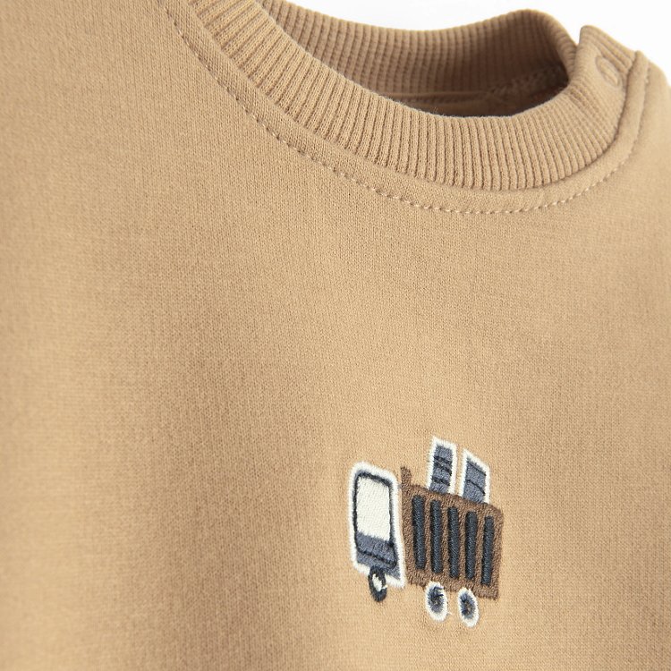 SWEATSHIRT