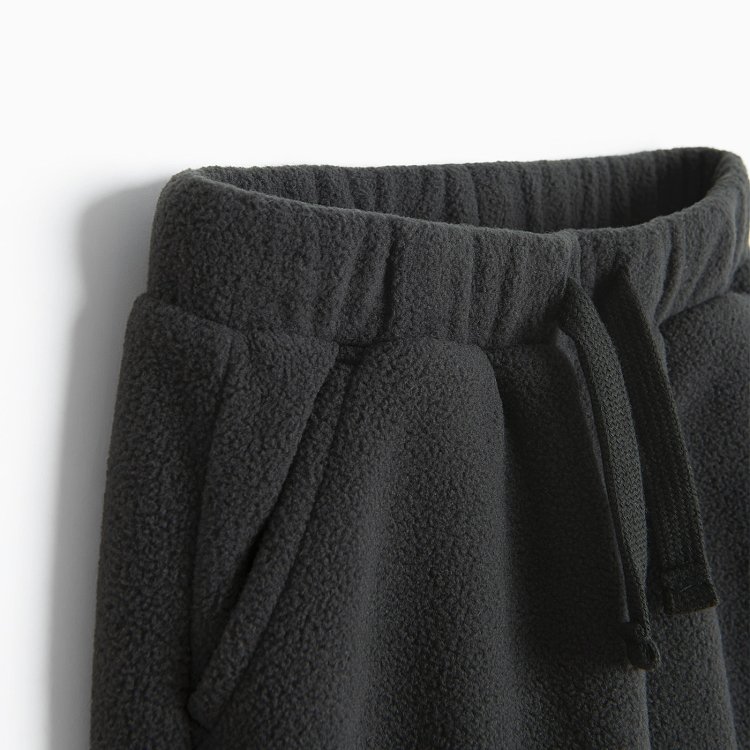 JOGGING PANTS