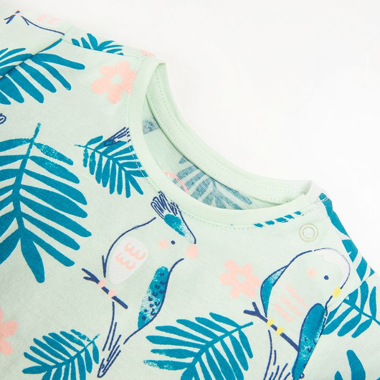 Short sleeve blouse with tropic birds and leaves