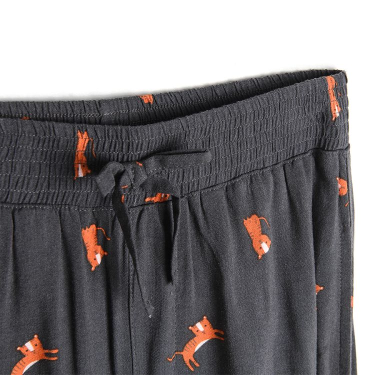 Trousers with cord and elastic band with tigers print