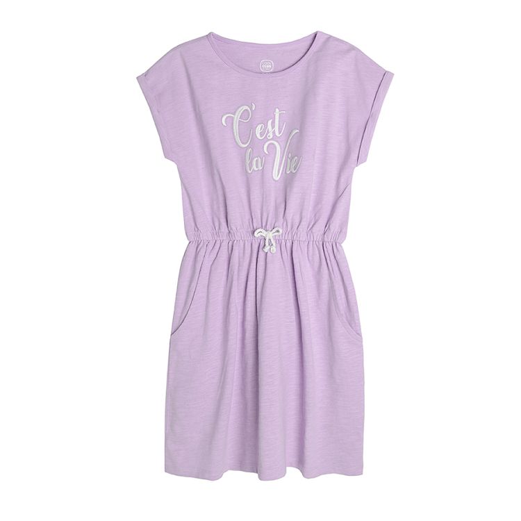 Purple sleeveless dress with CEST  LA VIE print