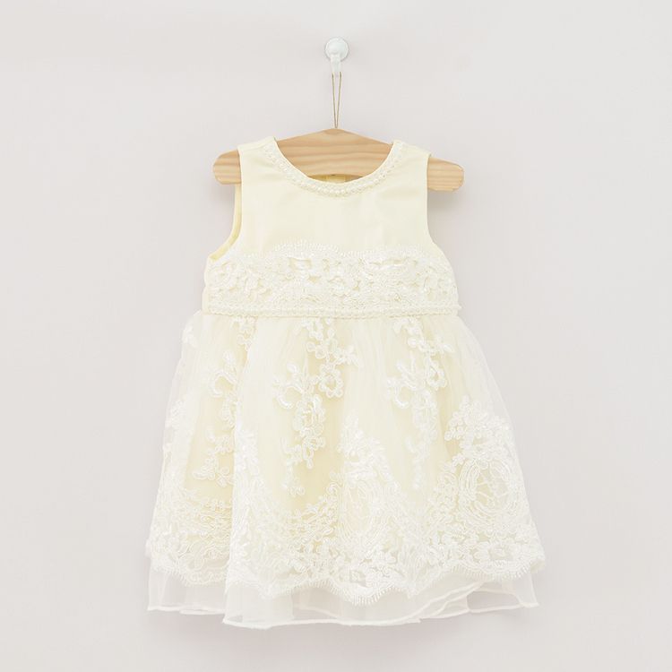 Off white formal sleeveless dress with lace