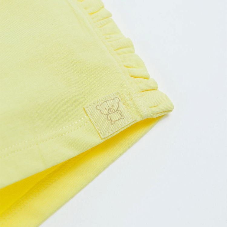 Yellow shorts with elastic waist
