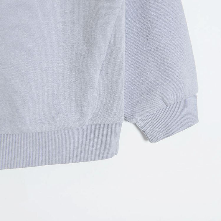 Gray seatshirt with Happy print