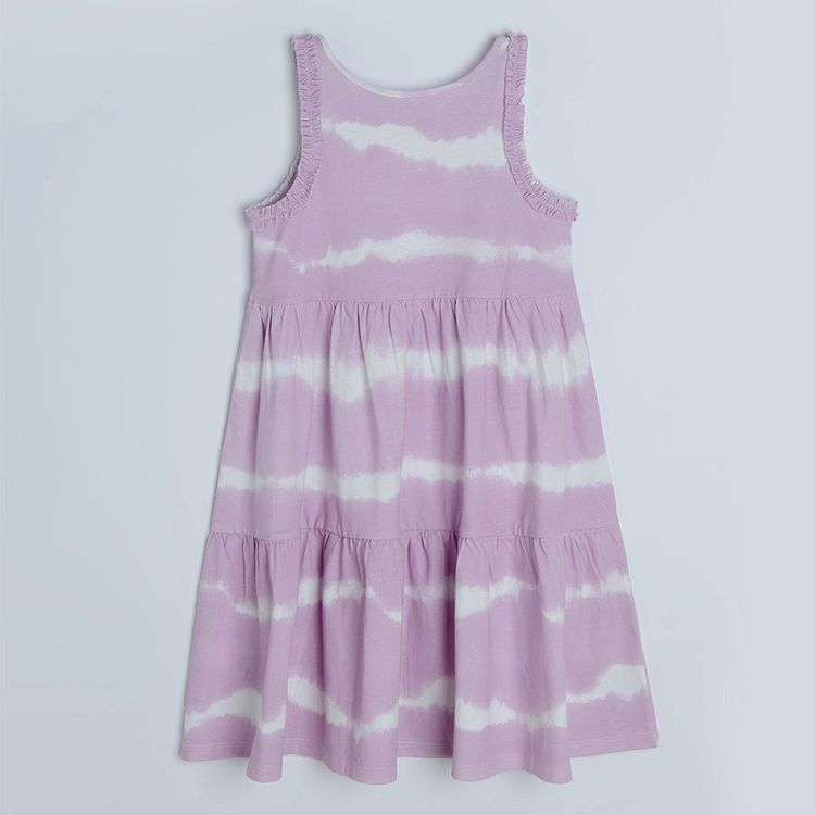 Light violet sleeveless summer dress