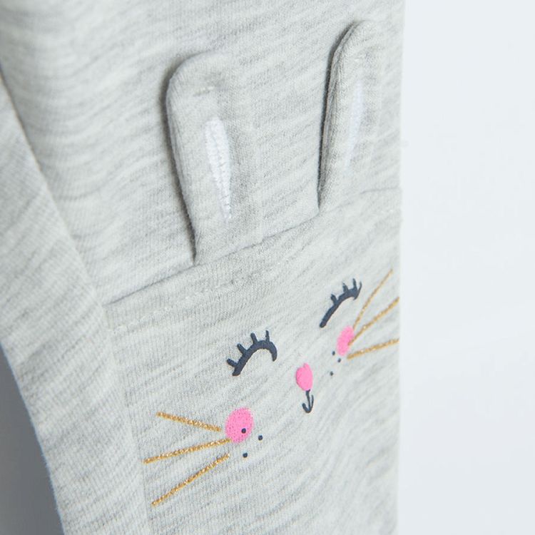 Grey jeggings with car print on the knees