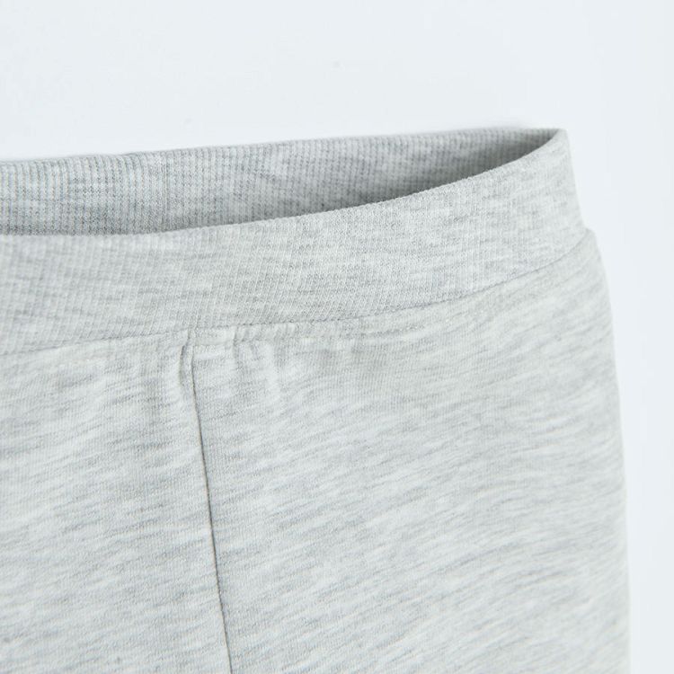 Grey jeggings with car print on the knees