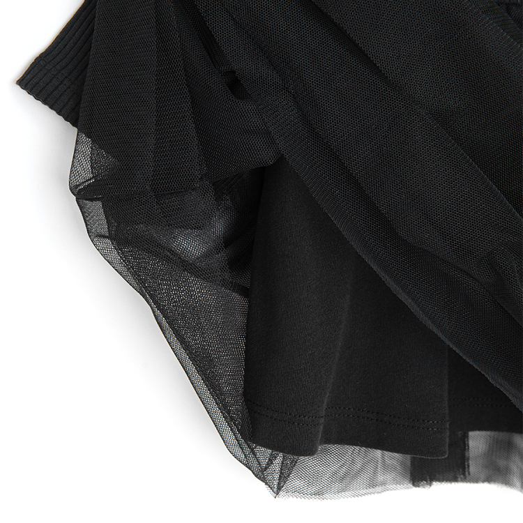 Φόρεμα μακρυμάνικο μαύρο με κεντημένη στάμπα καρδούλα και φούστα απο τούλι