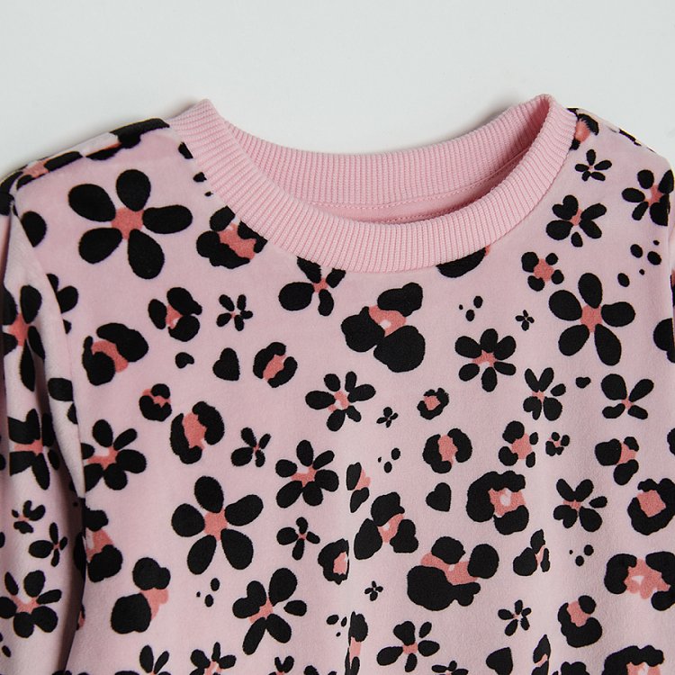 Pink  sweatshirt with flowers print