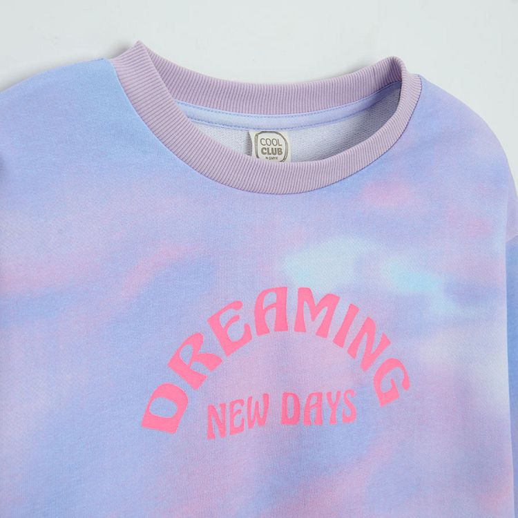 Φούτερ μωβ με εφέ tie dye με στάμπα DREAMING NEW DAYS