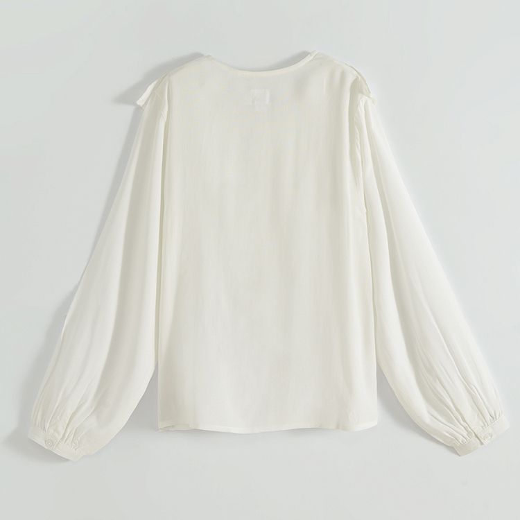 White long sleeve shirt with raffles
