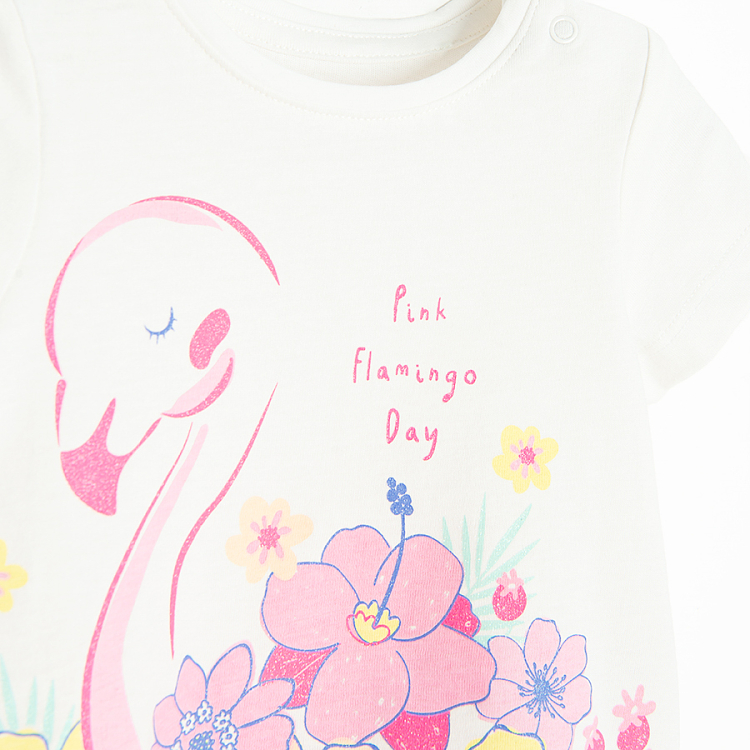 White T-short with pink flamingo day print