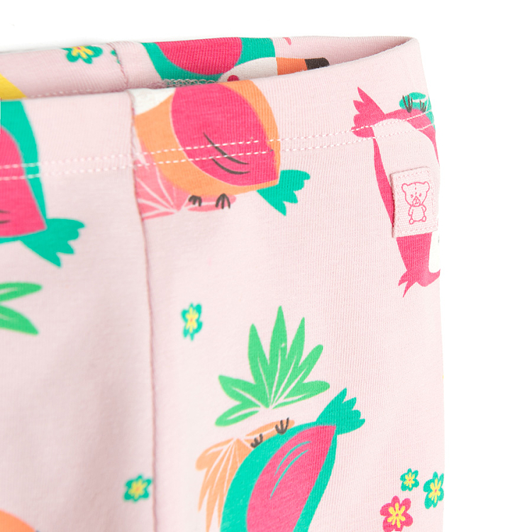 Light pink leggings with parrots print