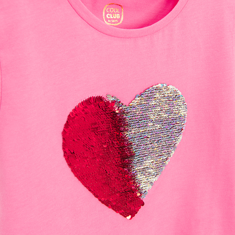 Pink short sleeve T-shirt with a red heart