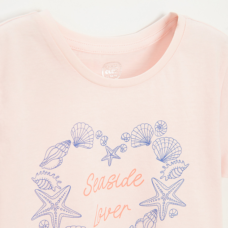 Light pink T-shirt with sea shells in shape of heart print