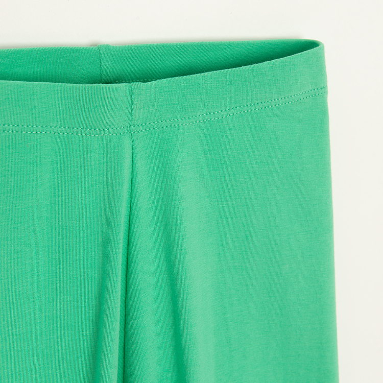 Green leggings