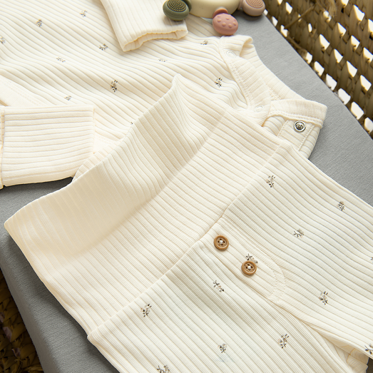 CLOTHING SET