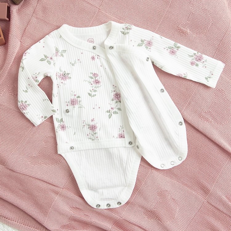 CLOTHING SET