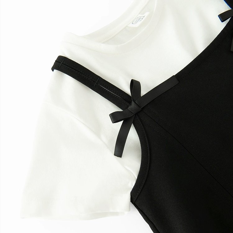 CLOTHING SET