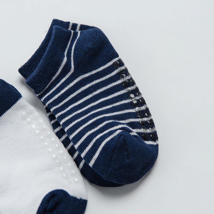 White and blue stipe sneaker socks- 3 pack