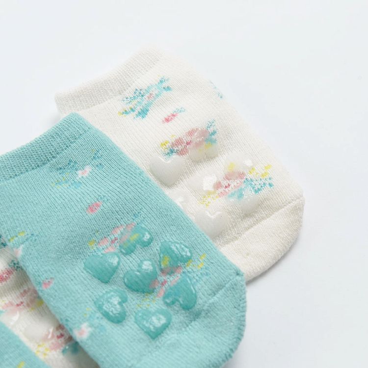 White and light green terry socks with hearts and flower patterns- 2 pack