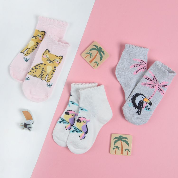 White pink and grey ankle socks with wild animals print- 3 pack