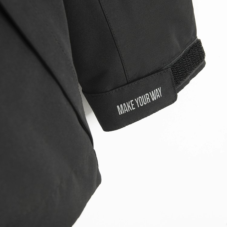 LIGHT JACKETS