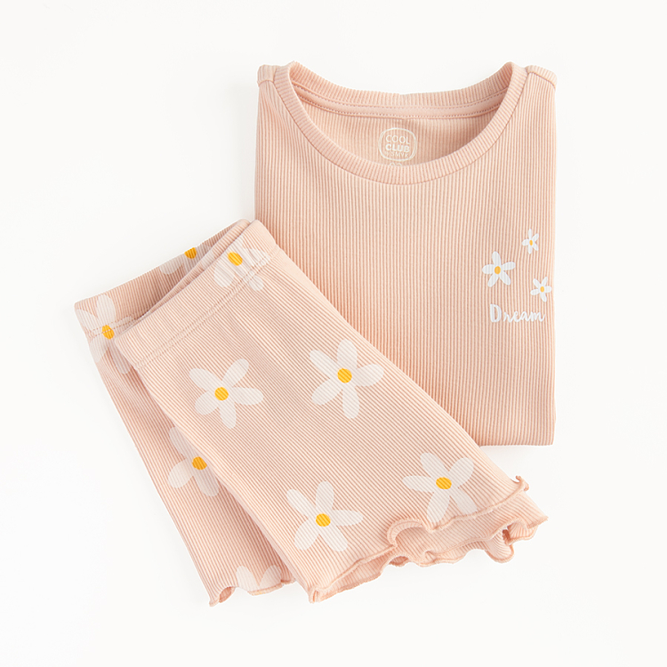 Light pink pyjamas, short sleeve blouse and shorts