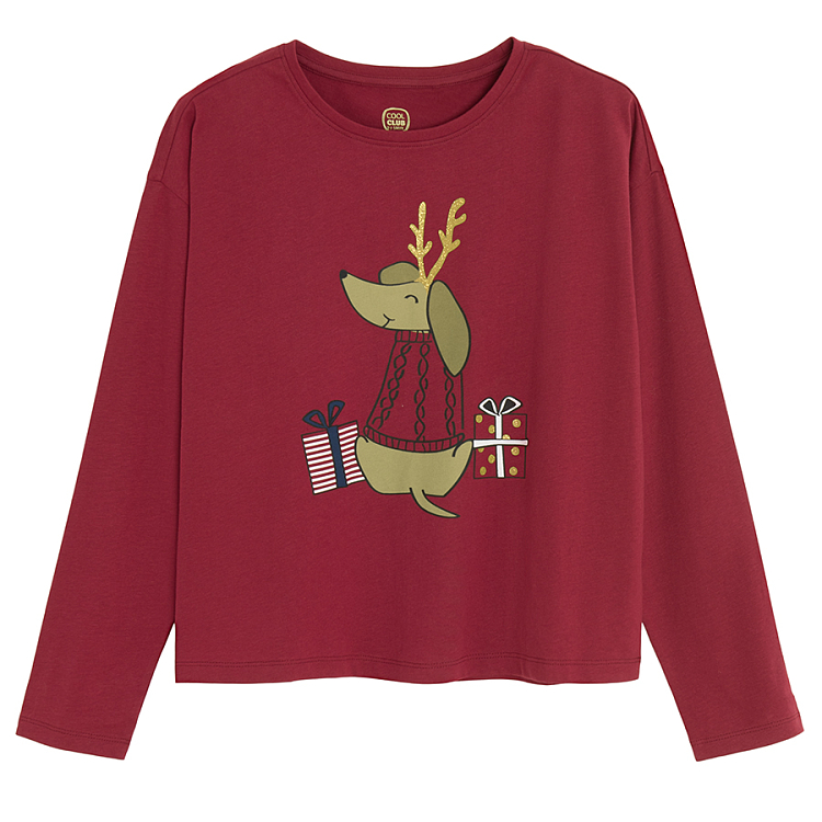 Red long sleeve blouse with raindeer and pants pyjamas